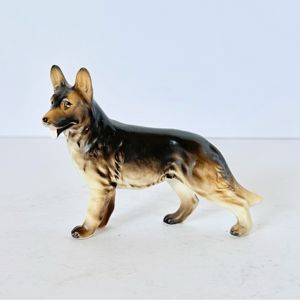 Vintage Porcelain German Shepherd Dog Figurine – Made in Japan – 3.5” x 5” x 2”